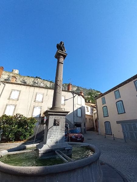 Fontaine Napoléon III - Place de l'église